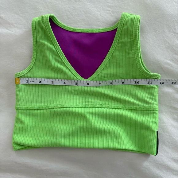 TIGER FRIDAY Green Top - Picture 4 of 5